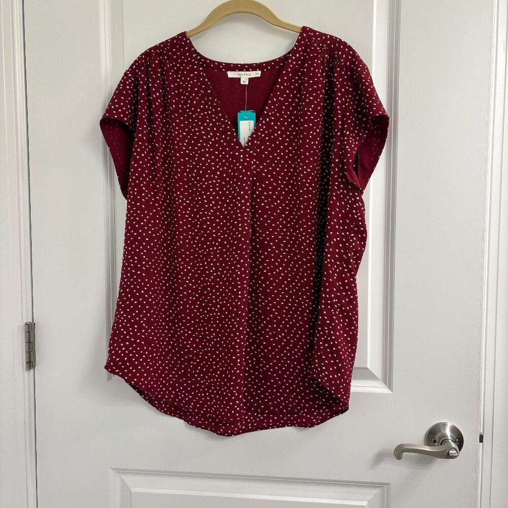 NWT fun 2 fun Lillian V-neck Blouse XXL Burgundy Red w/Small White Dots Cap